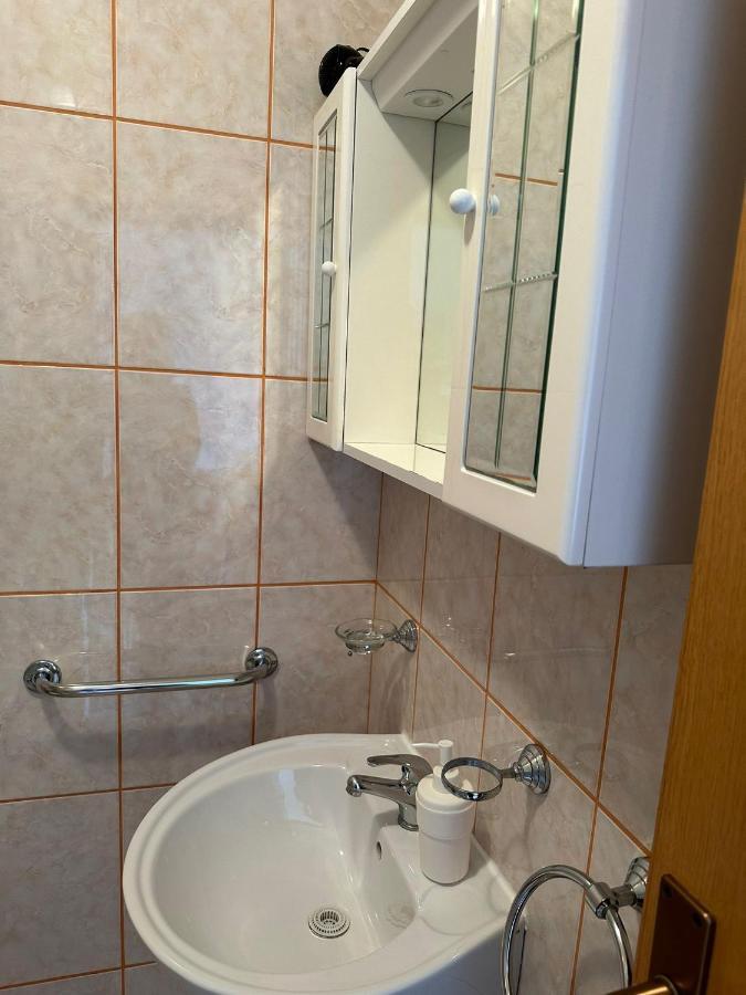 Apartmani Карлобаг Екстер'єр фото